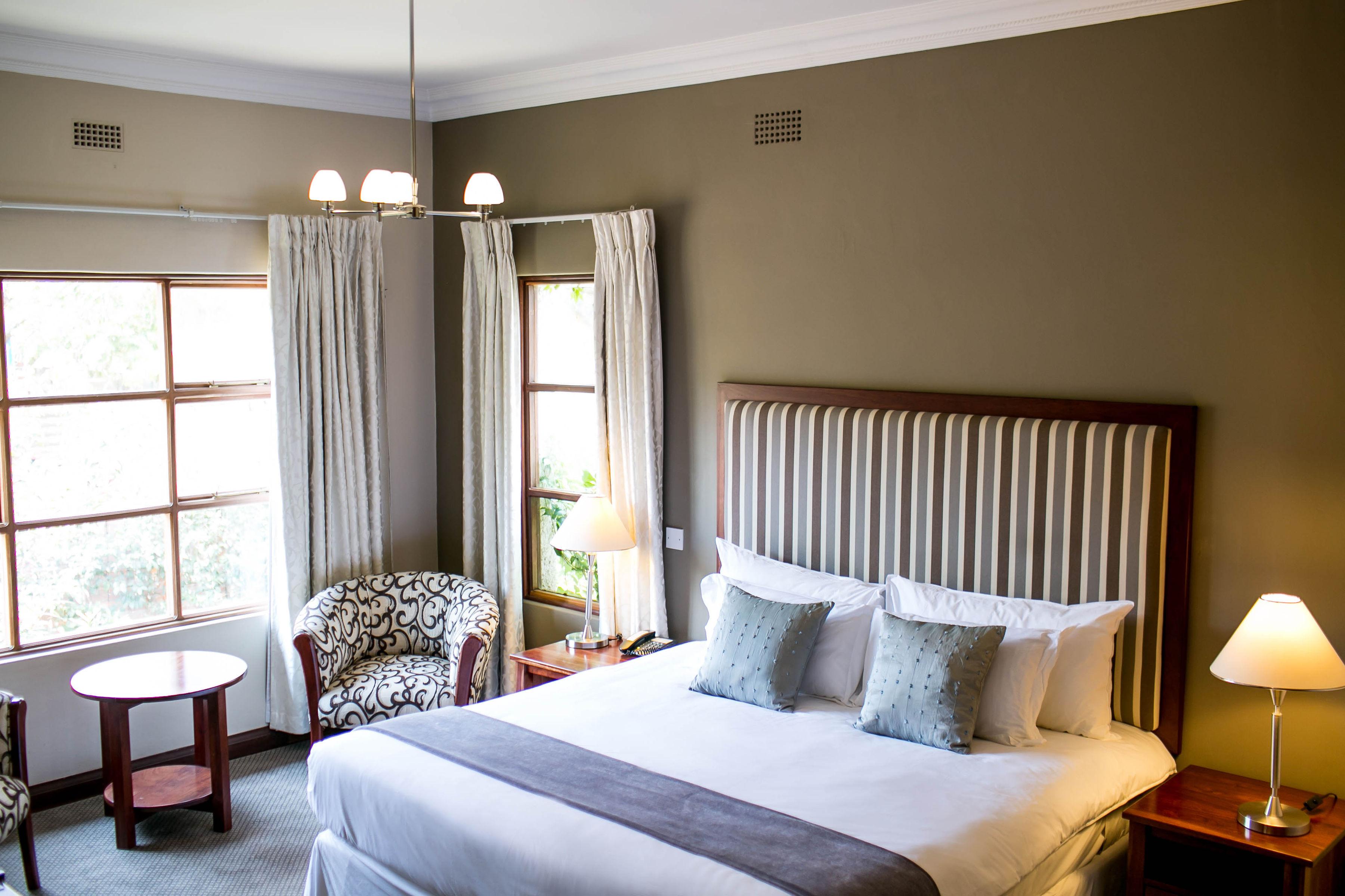 Bronte Hotel Хараре Екстериор снимка
