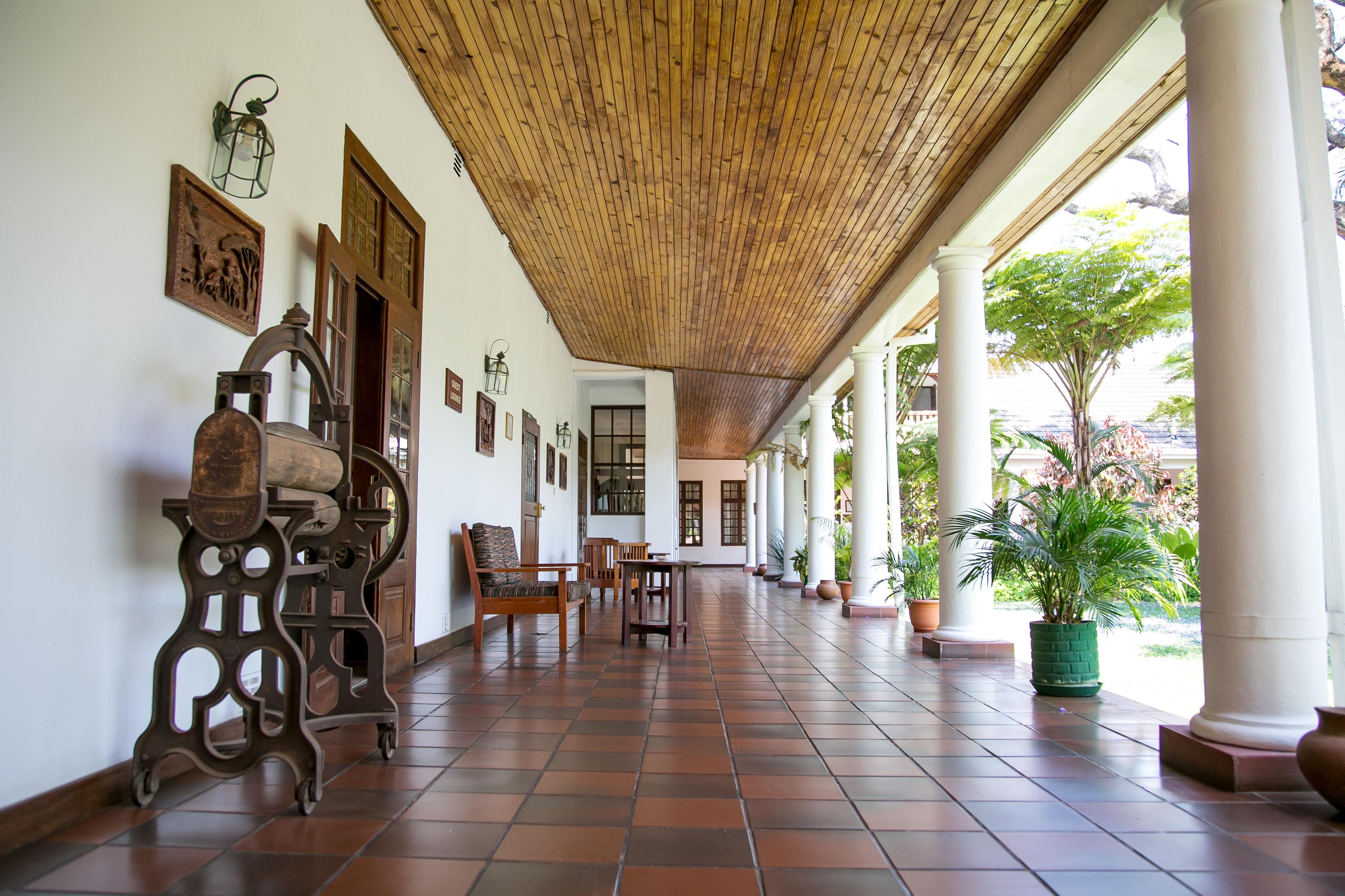 Bronte Hotel Хараре Екстериор снимка
