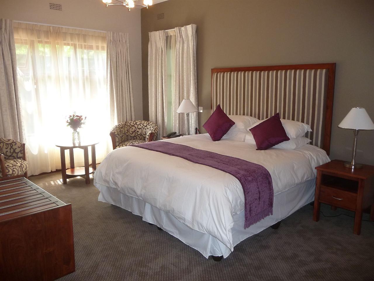 Bronte Hotel Хараре Екстериор снимка