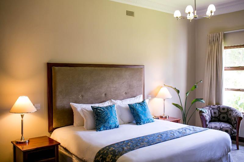 Bronte Hotel Хараре Екстериор снимка