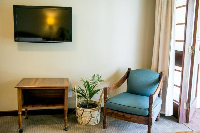 Bronte Hotel Хараре Екстериор снимка